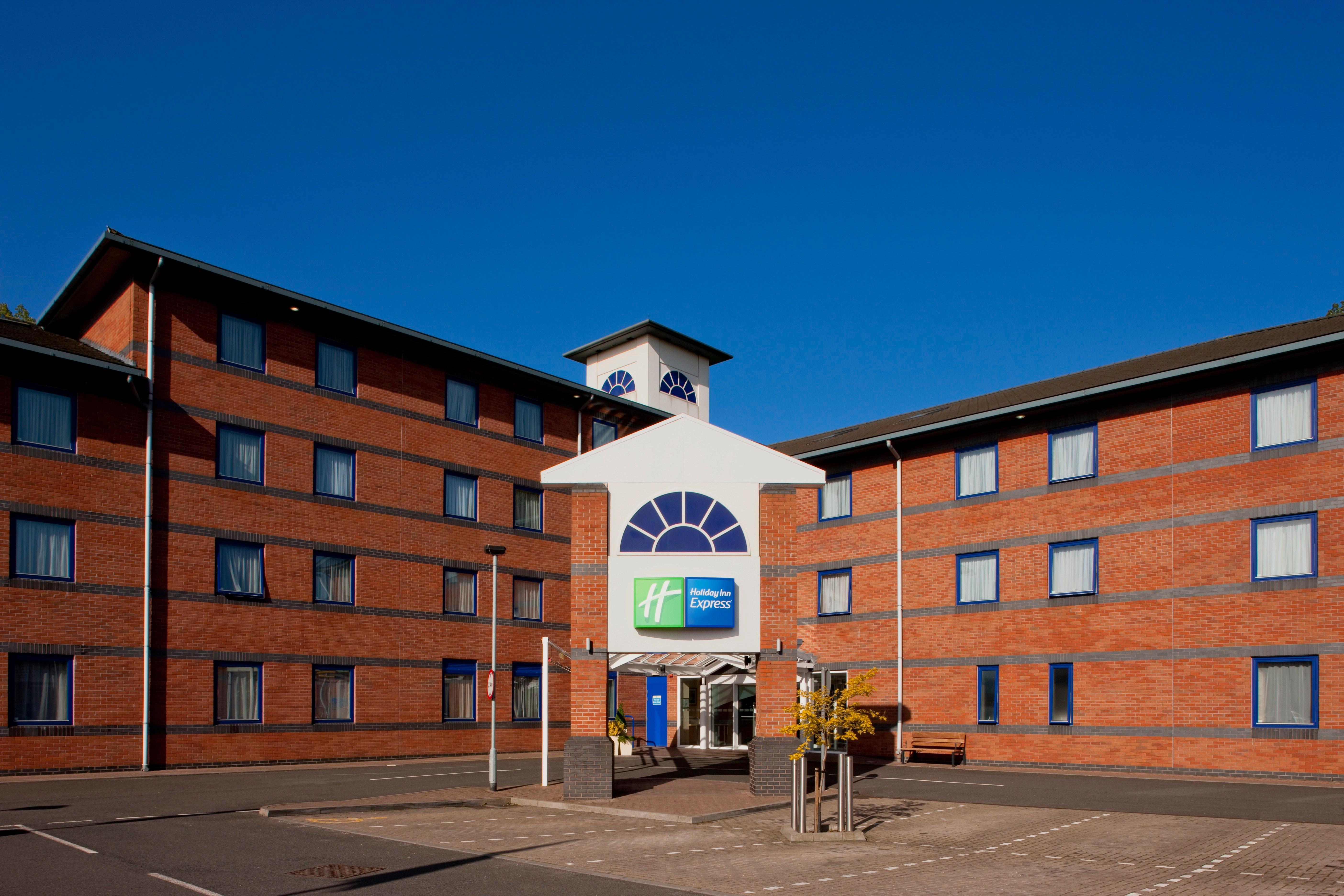 Holiday Inn Express Droitwich Spa Exterior foto