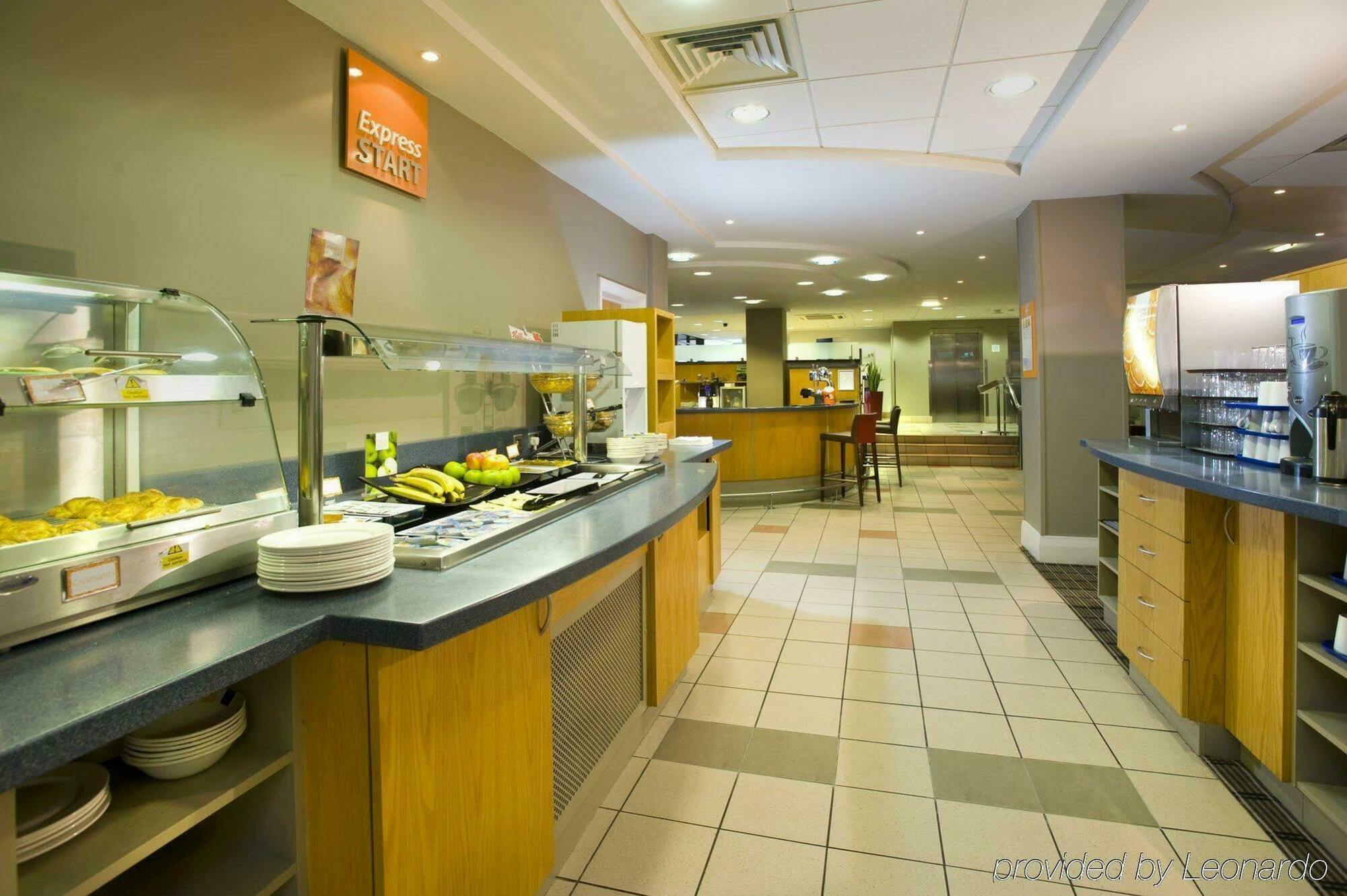 Holiday Inn Express Droitwich Spa Restaurant foto